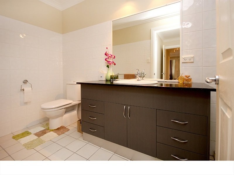 2 Lergessner Street, Biggera Waters QLD 4216