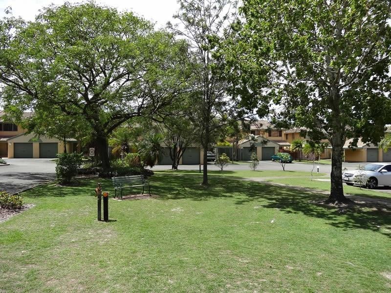 32/469 Pine Ridge Road, Runaway Bay QLD 4216