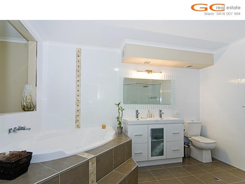 33/3 Marina Crescent, Hollywell QLD 4216