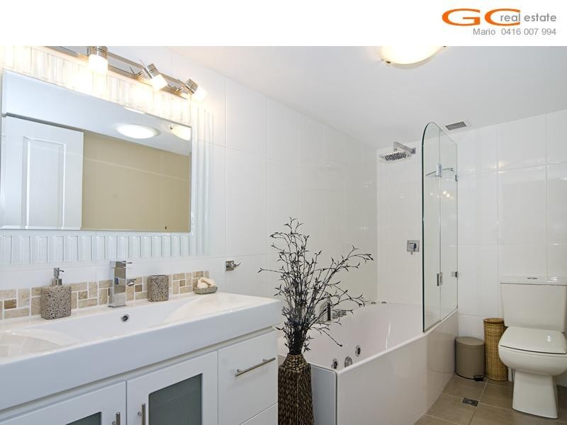 33/3 Marina Crescent, Hollywell QLD 4216