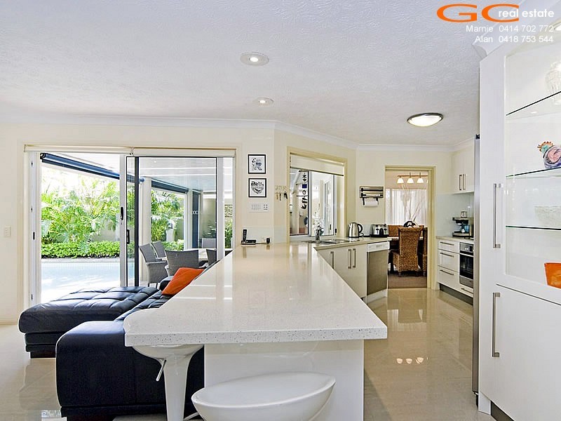 132 Morala  Avenue, Runaway Bay QLD 4216