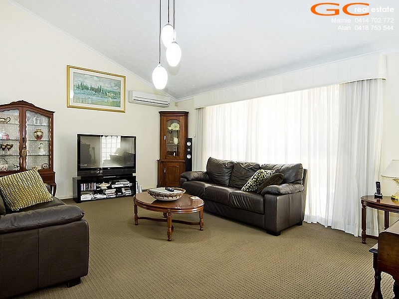 132 Morala  Avenue, Runaway Bay QLD 4216