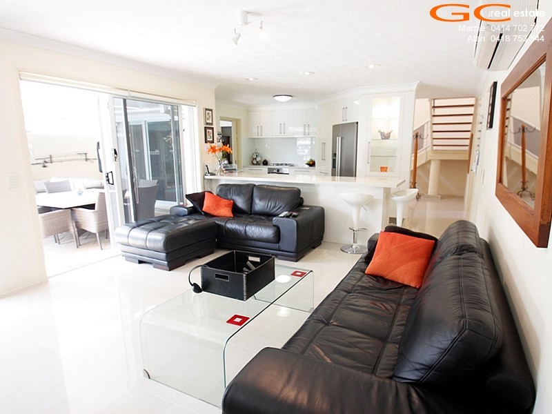 132 Morala  Avenue, Runaway Bay QLD 4216