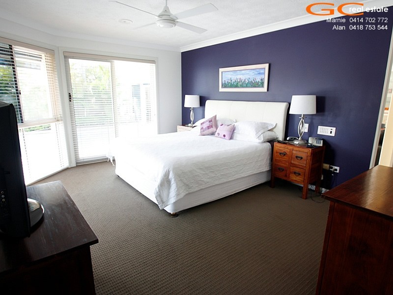 132 Morala  Avenue, Runaway Bay QLD 4216