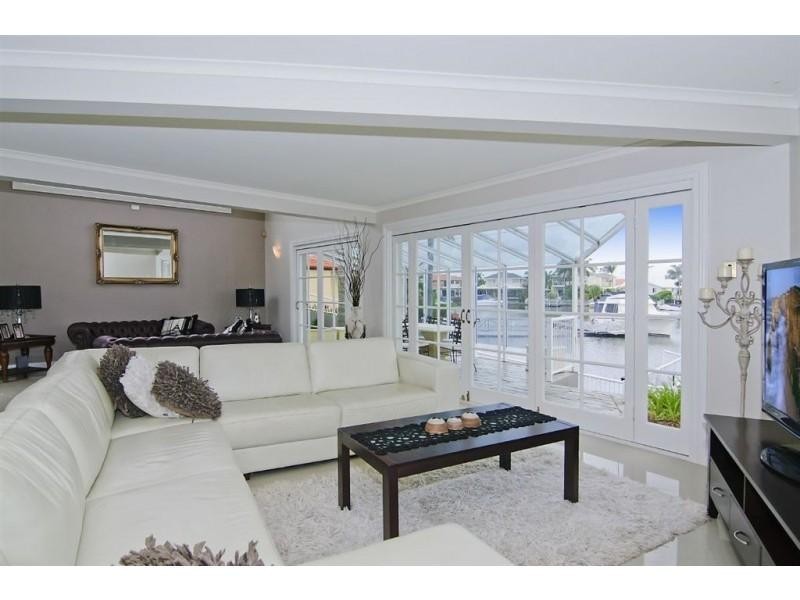 84 Pebble Beach Drive, Runaway Bay QLD 4216