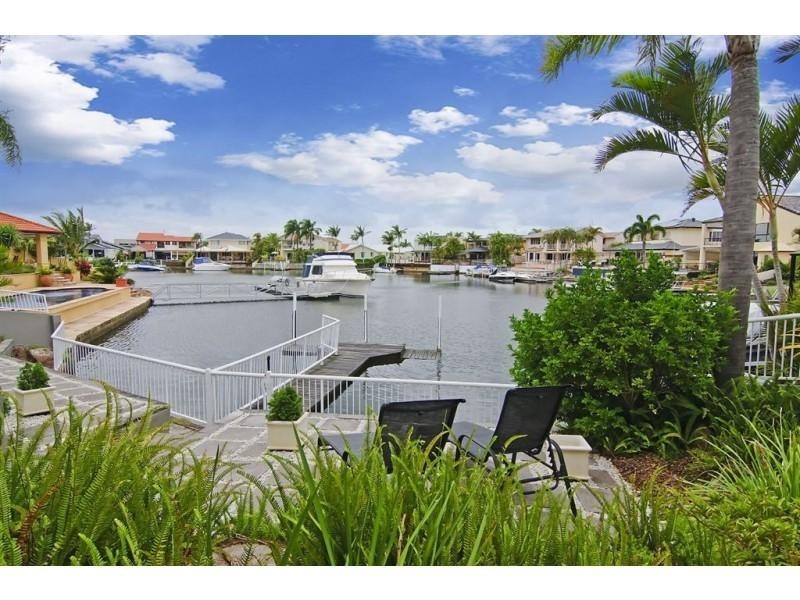 84 Pebble Beach Drive, Runaway Bay QLD 4216