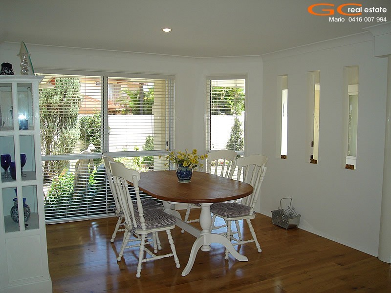 2 Folkstone Place, Runaway Bay QLD 4216