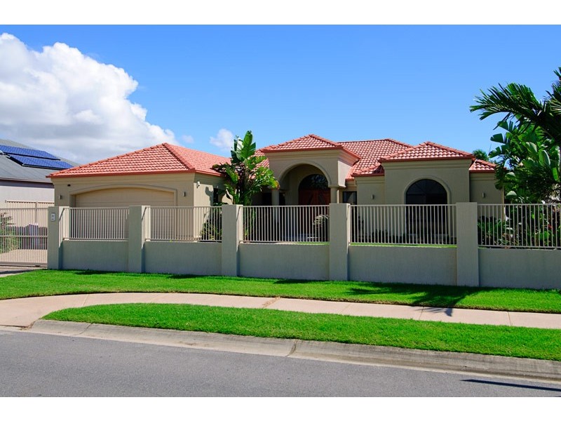 18 Costa Del Sol Avenue, Coombabah QLD 4216