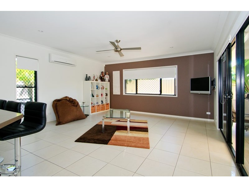18 Costa Del Sol Avenue, Coombabah QLD 4216