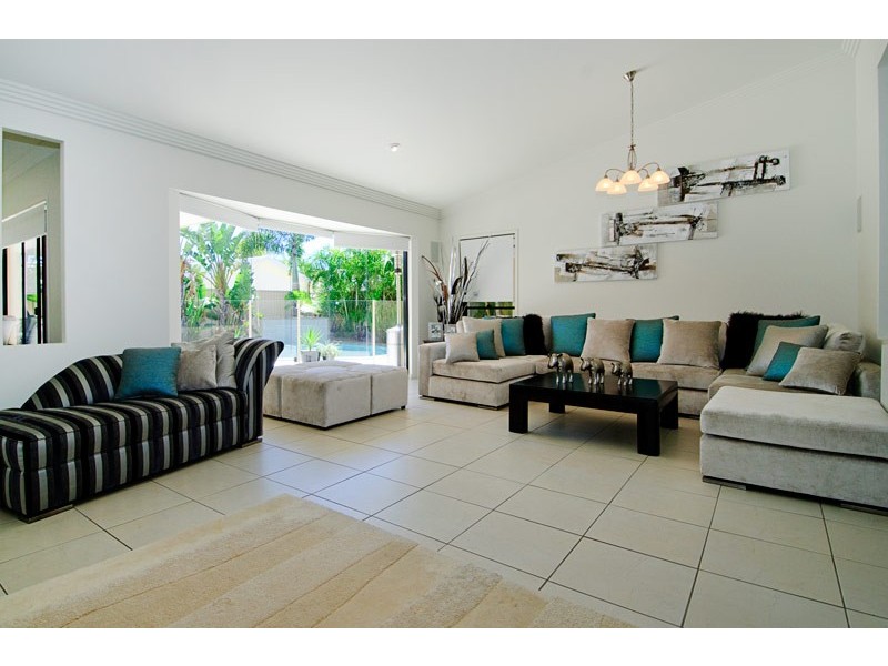 18 Costa Del Sol Avenue, Coombabah QLD 4216