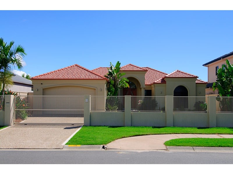 18 Costa Del Sol Avenue, Coombabah QLD 4216