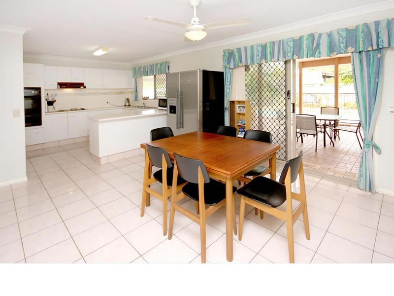36 Simbai  Street, Runaway Bay QLD 4216