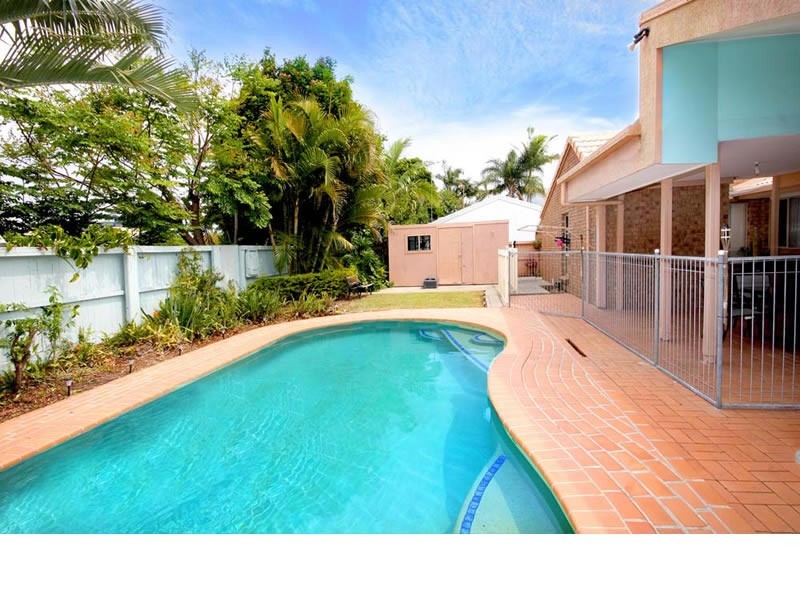 36 Simbai  Street, Runaway Bay QLD 4216