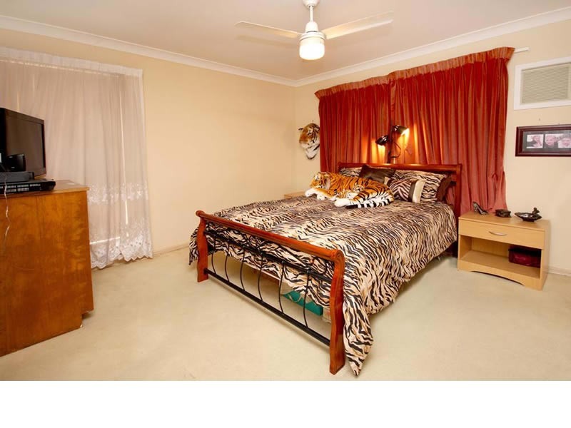 36 Simbai  Street, Runaway Bay QLD 4216