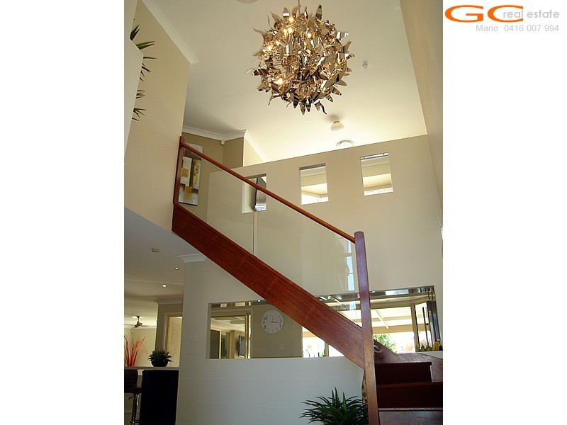 11 Oyster Cove Promenade, Helensvale QLD 4212