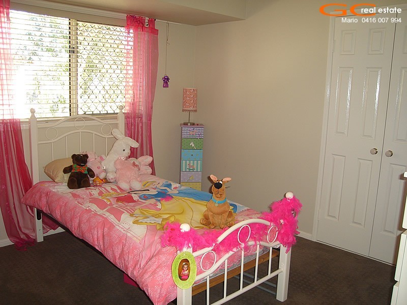 11 Oyster Cove Promenade, Helensvale QLD 4212