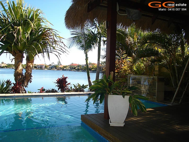 11 Oyster Cove Promenade, Helensvale QLD 4212