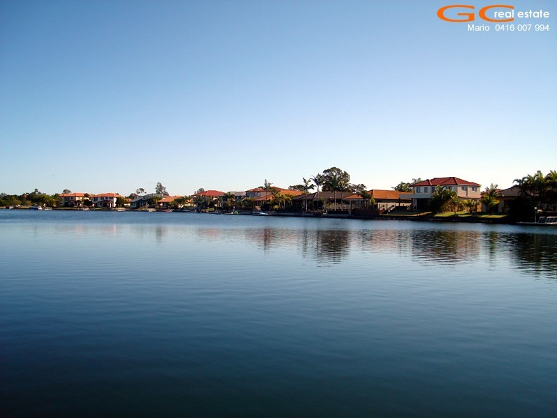 11 Oyster Cove Promenade, Helensvale QLD 4212