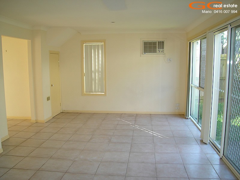 2/113 Pohlman Street, Southport QLD 4215