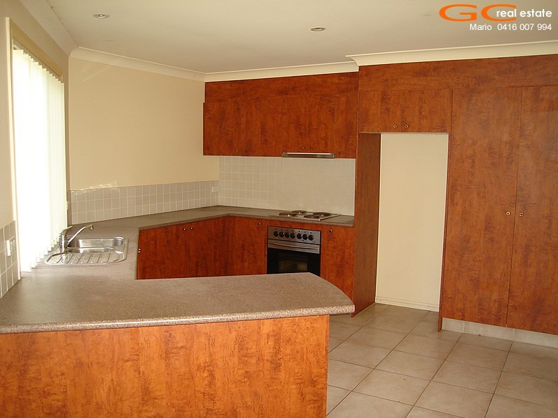 2/113 Pohlman Street, Southport QLD 4215