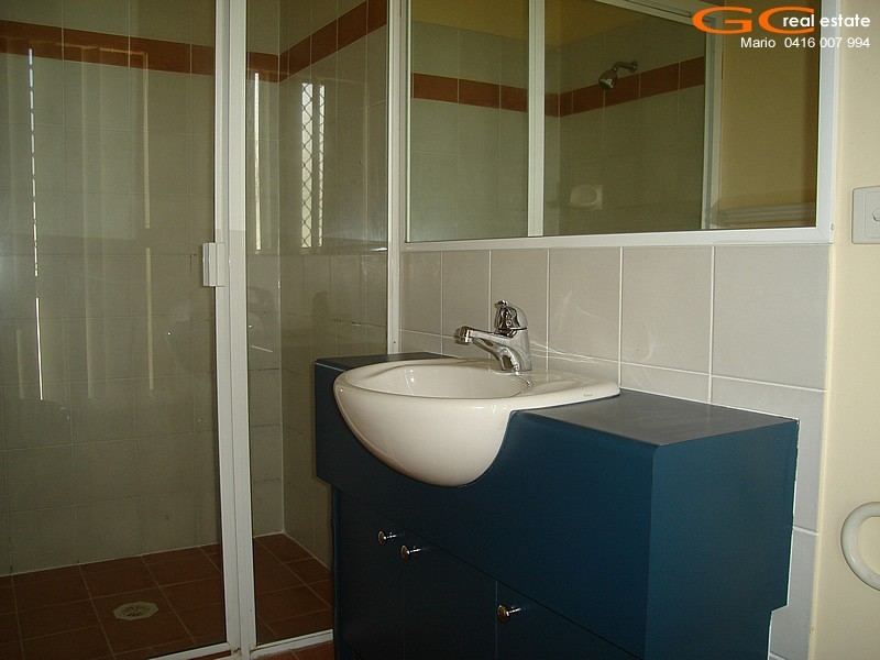 2/113 Pohlman Street, Southport QLD 4215