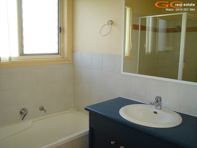 2/113 Pohlman Street, Southport QLD 4215