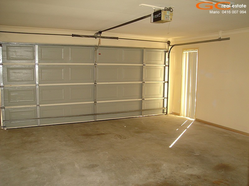 2/113 Pohlman Street, Southport QLD 4215