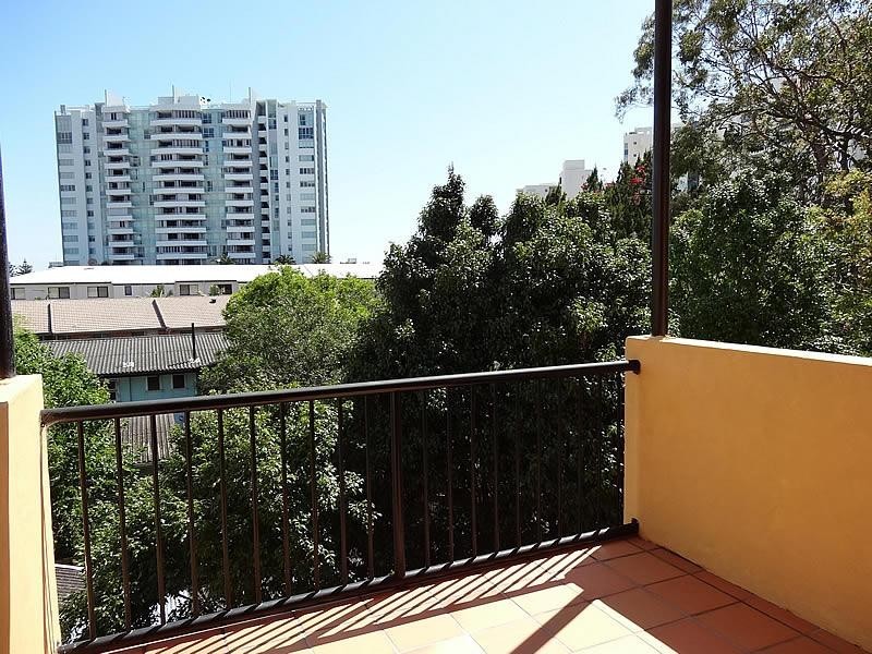 12/143 Frank Street, Labrador QLD 4215