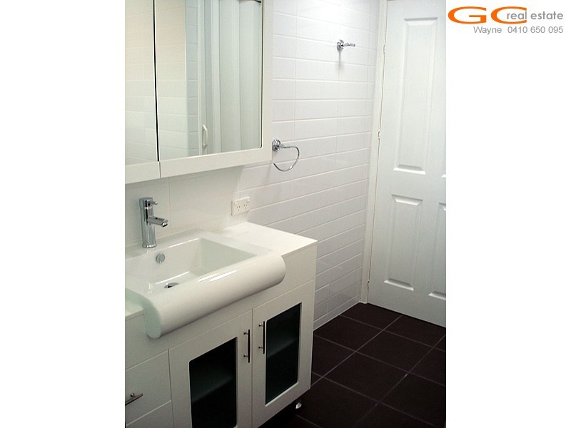 48 Clam Street, Runaway Bay QLD 4216