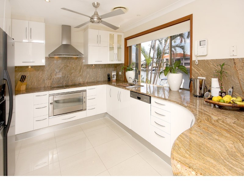 37 Cockleshell  Court, Runaway Bay QLD 4216