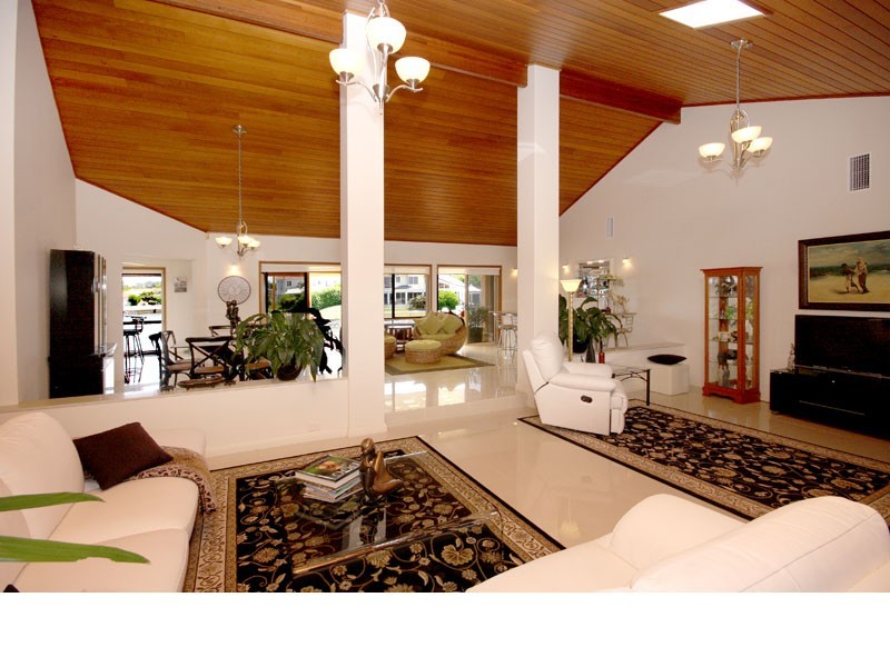 37 Cockleshell  Court, Runaway Bay QLD 4216