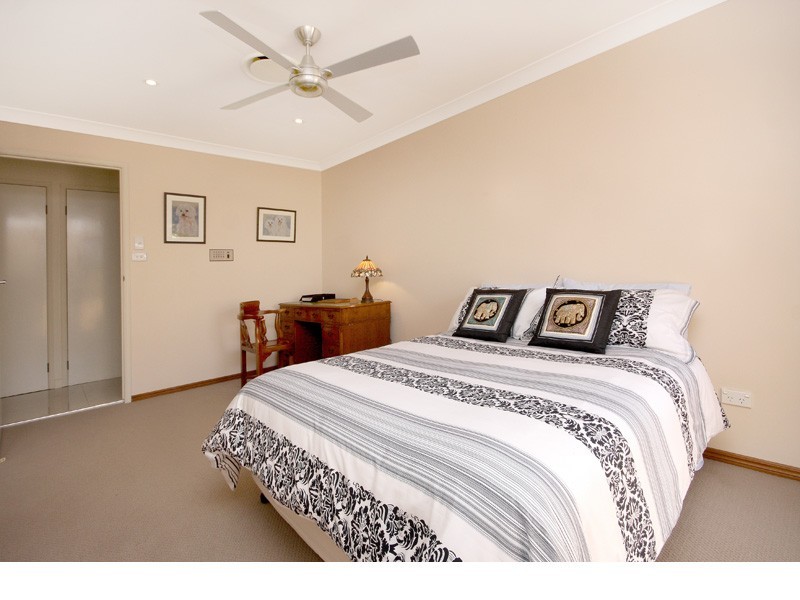 37 Cockleshell  Court, Runaway Bay QLD 4216