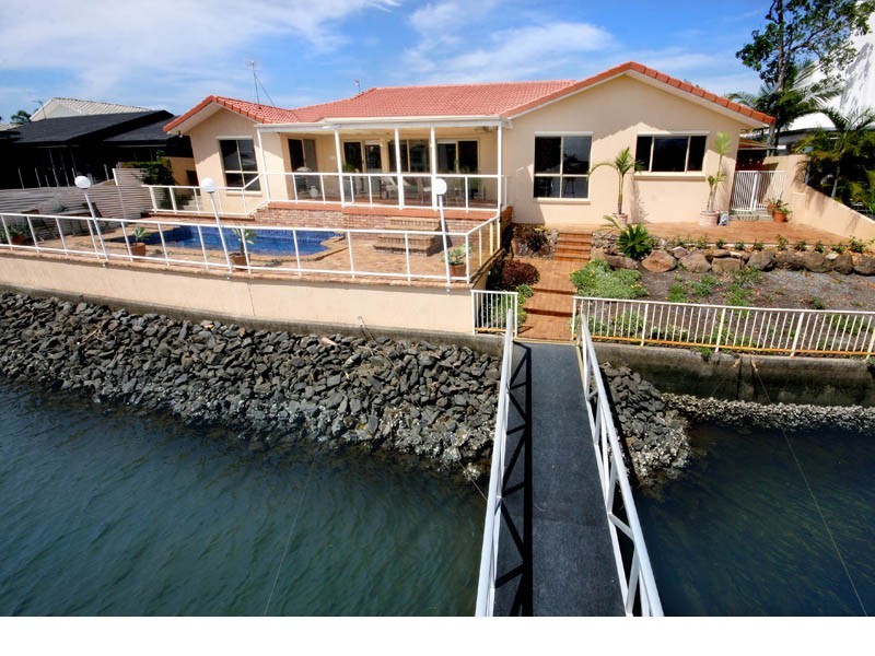 37 Cockleshell  Court, Runaway Bay QLD 4216
