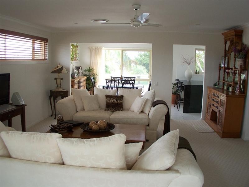 50 Lindsay Parade, Paradise Point QLD 4216