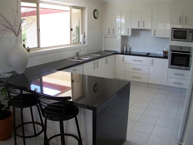 50 Lindsay Parade, Paradise Point QLD 4216