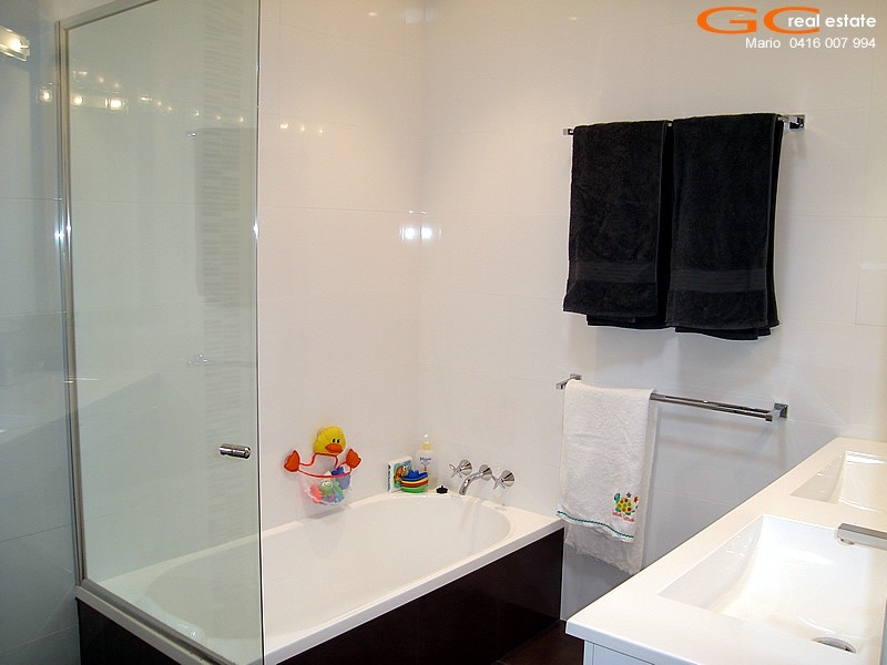 70 Wilson Street, Labrador QLD 4215