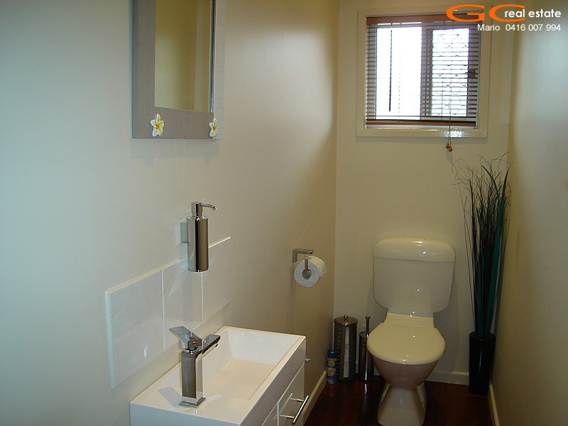 70 Wilson Street, Labrador QLD 4215