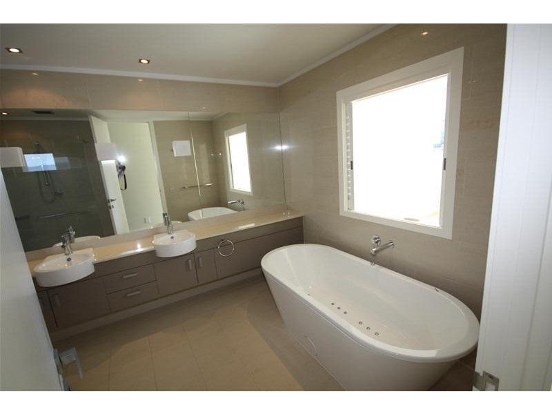 201/252 Hedges Avenue, Mermaid Beach QLD 4218