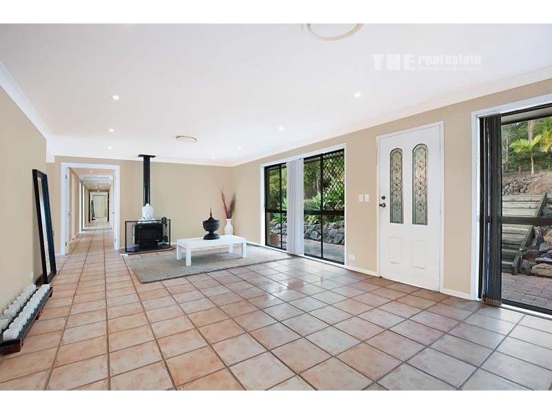 9 Heulan Court, Reedy Creek QLD 4227