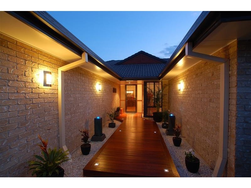 1 Marshall Grove, Bonogin QLD 4213