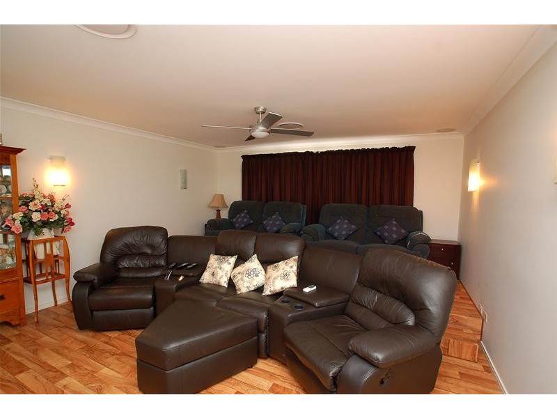 1 Marshall Grove, Bonogin QLD 4213