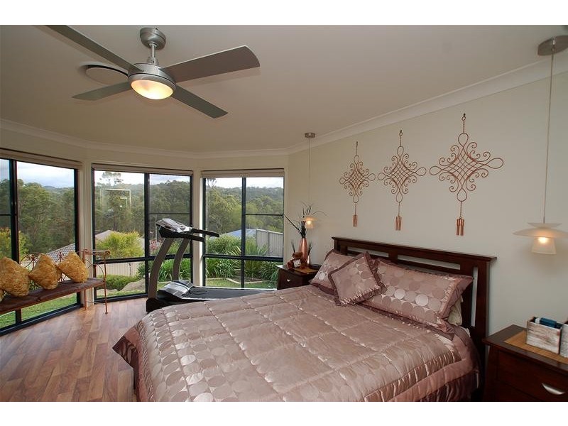 1 Marshall Grove, Bonogin QLD 4213