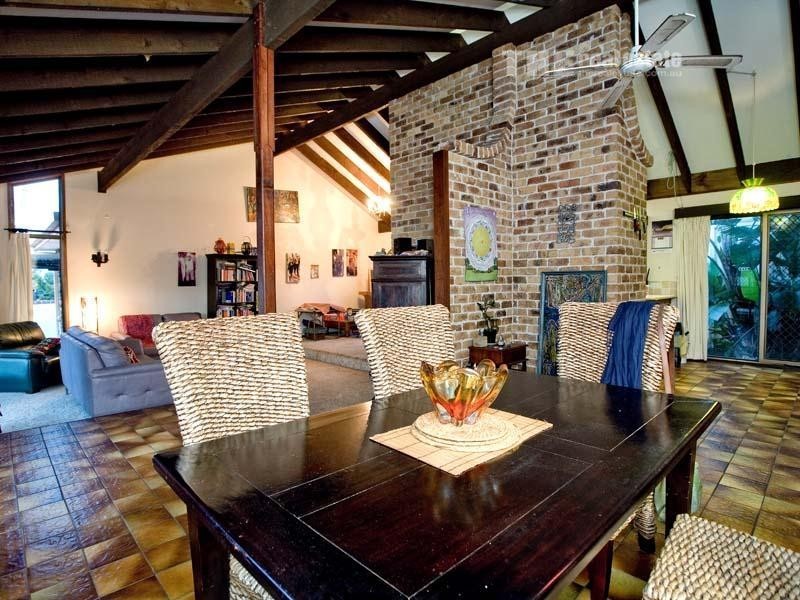 28 Bradley Avenue, Miami QLD 4220