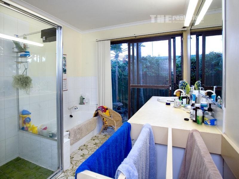 28 Bradley Avenue, Miami QLD 4220