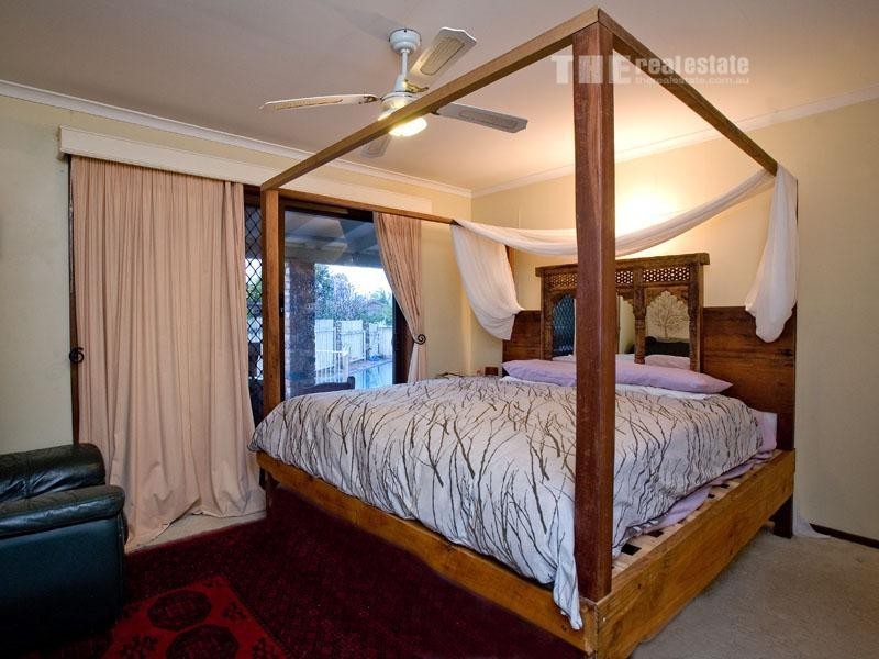 28 Bradley Avenue, Miami QLD 4220