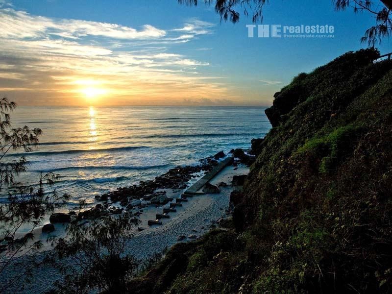 28 Bradley Avenue, Miami QLD 4220