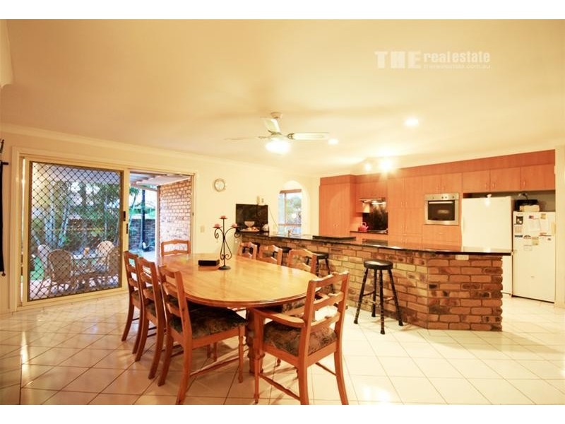 23 Coronet Crescent, Burleigh Waters QLD 4220