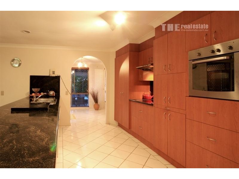 23 Coronet Crescent, Burleigh Waters QLD 4220