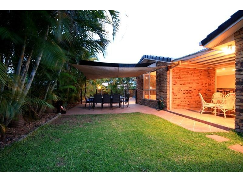 23 Coronet Crescent, Burleigh Waters QLD 4220