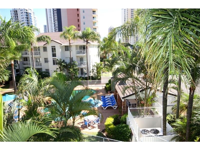 32/1 Cronin Avenue, Main Beach QLD 4217